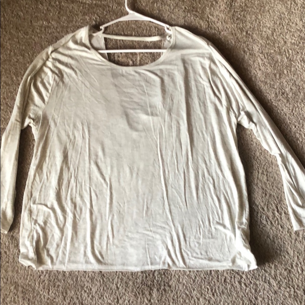 Long-sleeve soft shirt